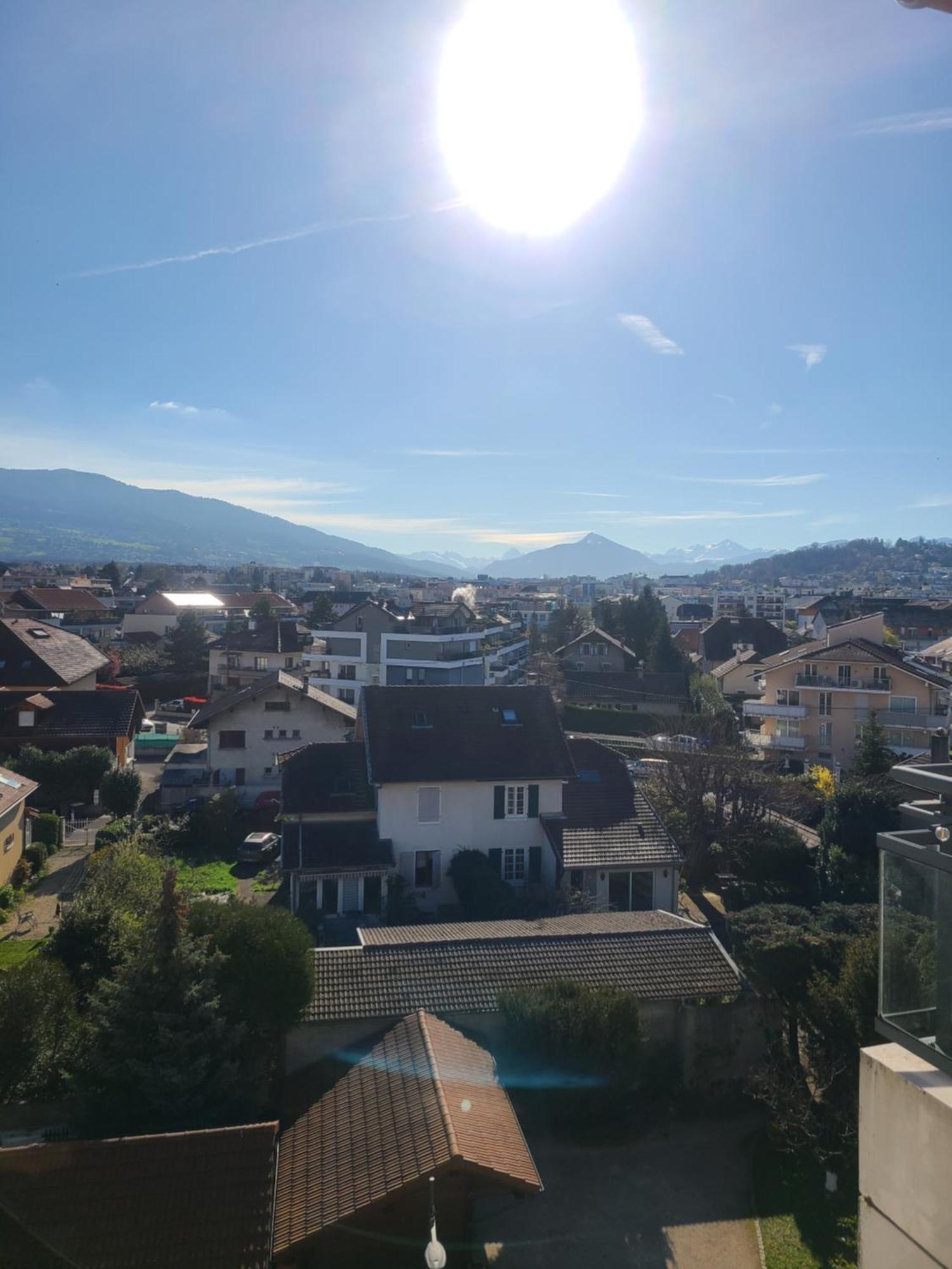 Joli T2 Proche Gare Avec Vue Apartamento Annemasse Exterior foto